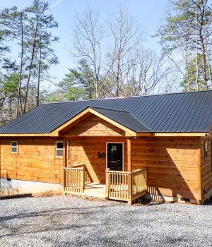 Wooden mountain cabin exterior for USA cabin rentals